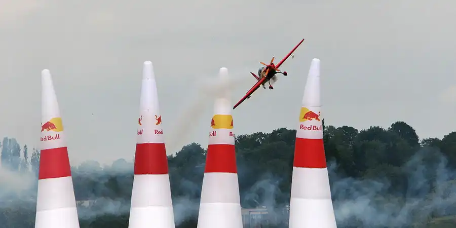 051 | 2006 | Berlin | Red Bull Air Race | © carsten riede fotografie