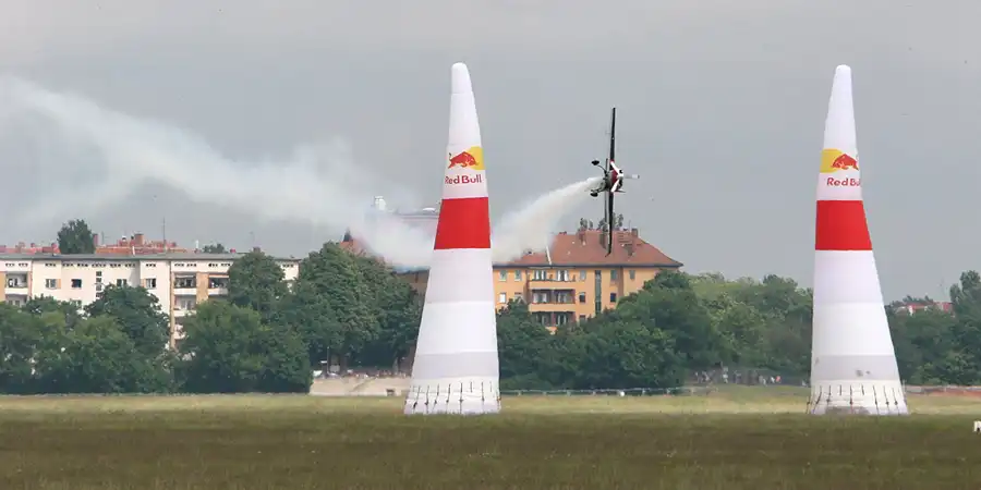 064 | 2006 | Berlin | Red Bull Air Race | © carsten riede fotografie