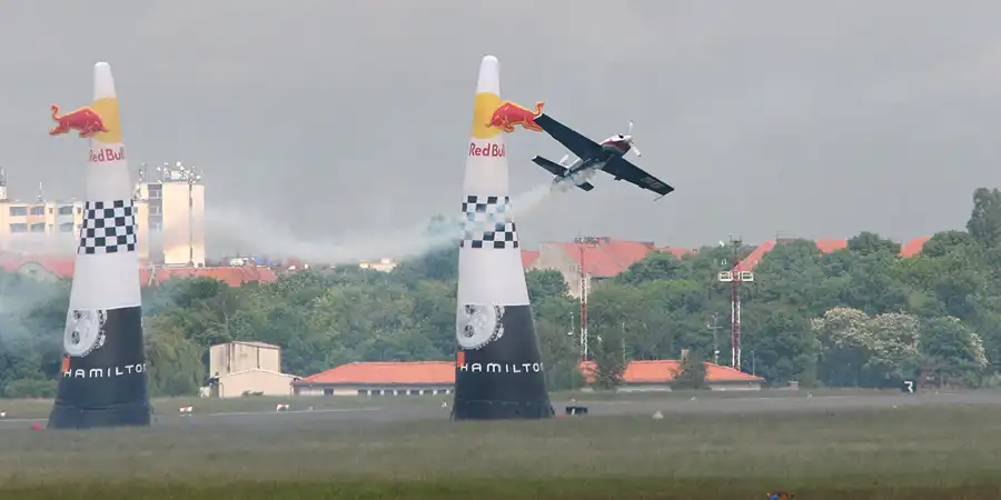 071 | 2006 | Berlin | Red Bull Air Race | © carsten riede fotografie