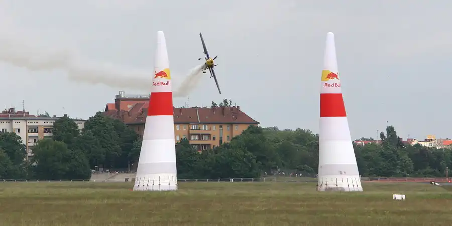 087 | 2006 | Berlin | Red Bull Air Race | © carsten riede fotografie