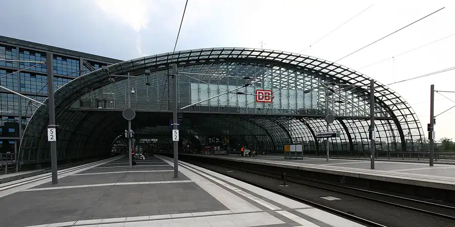 023 | 2006 | Berlin | Hauptbahnhof | © carsten riede fotografie