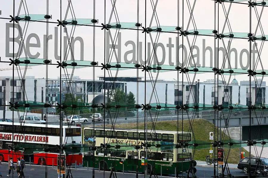 038 | 2006 | Berlin | Hauptbahnhof | © carsten riede fotografie