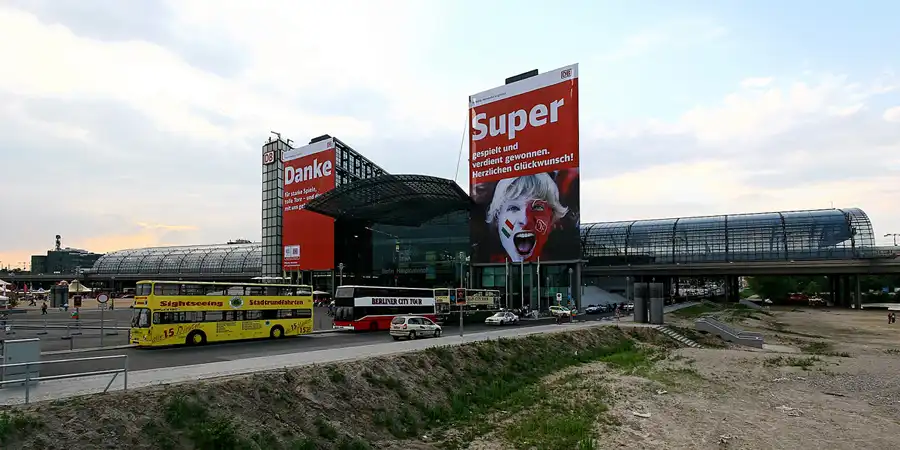 043 | 2006 | Berlin | Hauptbahnhof | © carsten riede fotografie