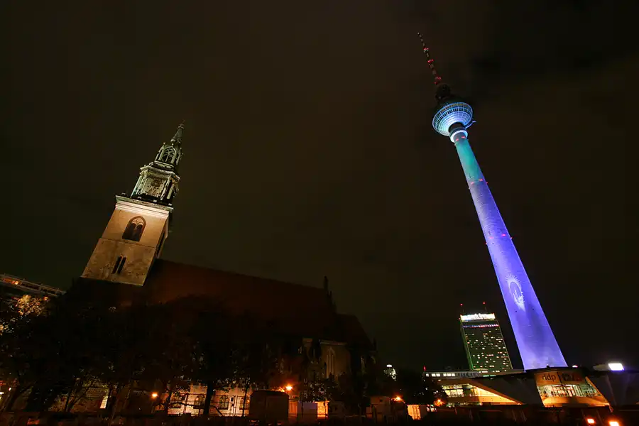 010 | 2006 | Berlin | Festival Of Lights | Fernsehturm | © carsten riede fotografie