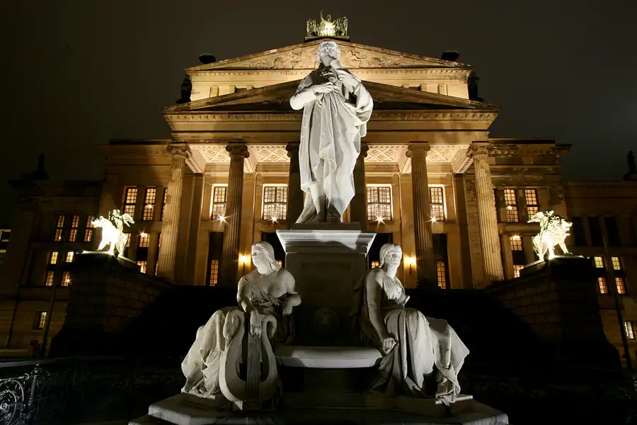 030 | 2006 | Berlin | Festival Of Lights | Gendarmenmarkt – Konzerthaus Berlin | © carsten riede fotografie