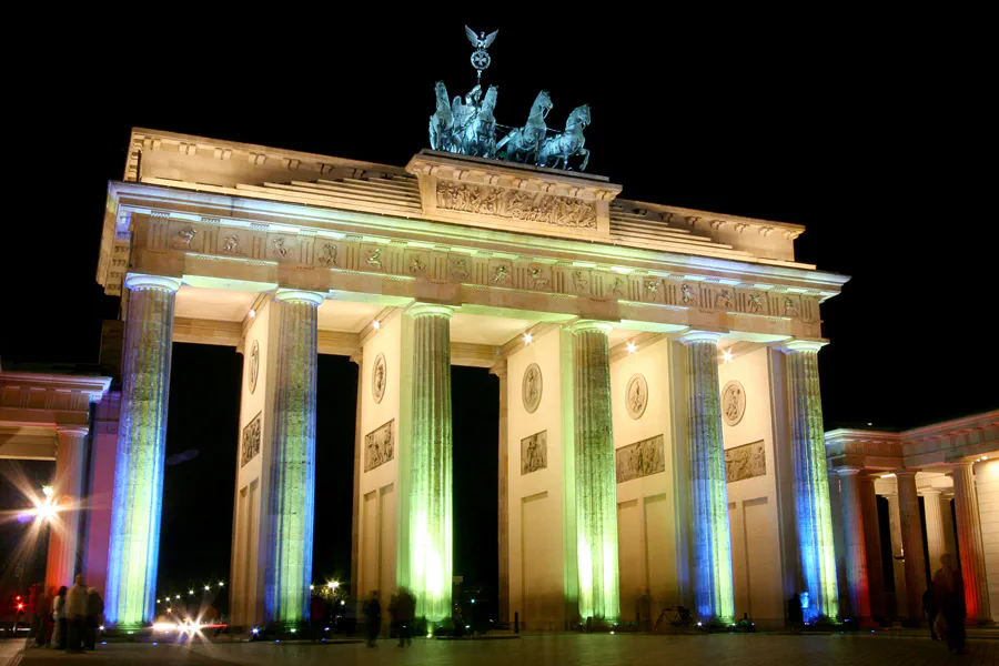 043 | 2006 | Berlin | Festival Of Lights | Brandenburger Tor | © carsten riede fotografie