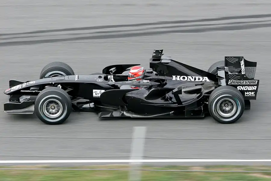 042 | 2006 | Barcelona | Honda RA106 | James Rossiter | © carsten riede fotografie