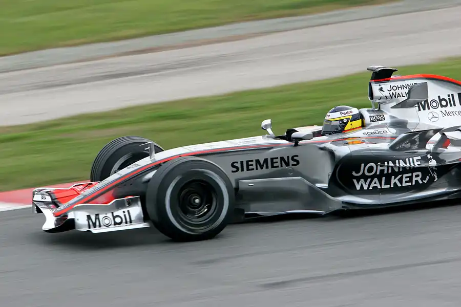 045 | 2006 | Barcelona | McLaren-Mercedes Benz MP4-21 | Pedro De La Rosa | © carsten riede fotografie