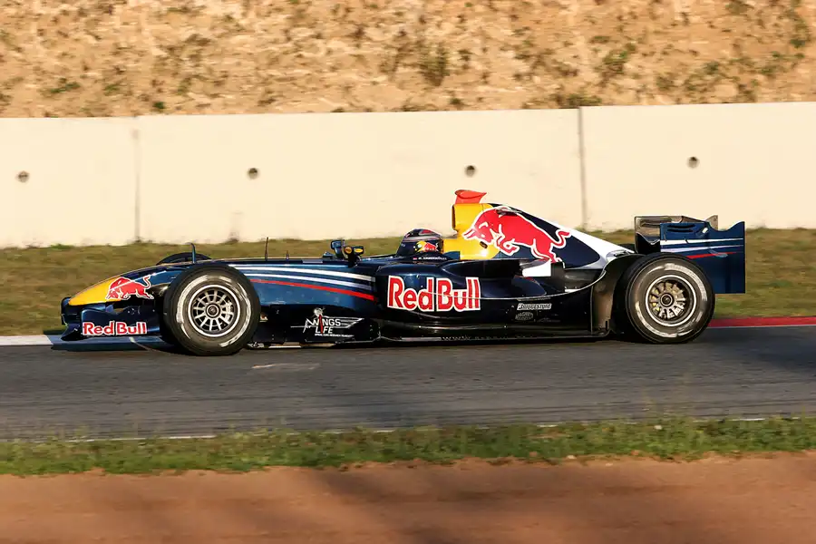 065 | 2006 | Barcelona | Red Bull-Ferrari RB2 | Michael Ammermüller | © carsten riede fotografie