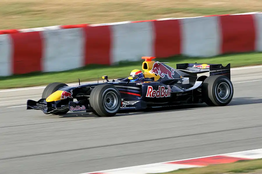 073 | 2006 | Barcelona | Red Bull-Ferrari RB2 | Mark Webber | © carsten riede fotografie