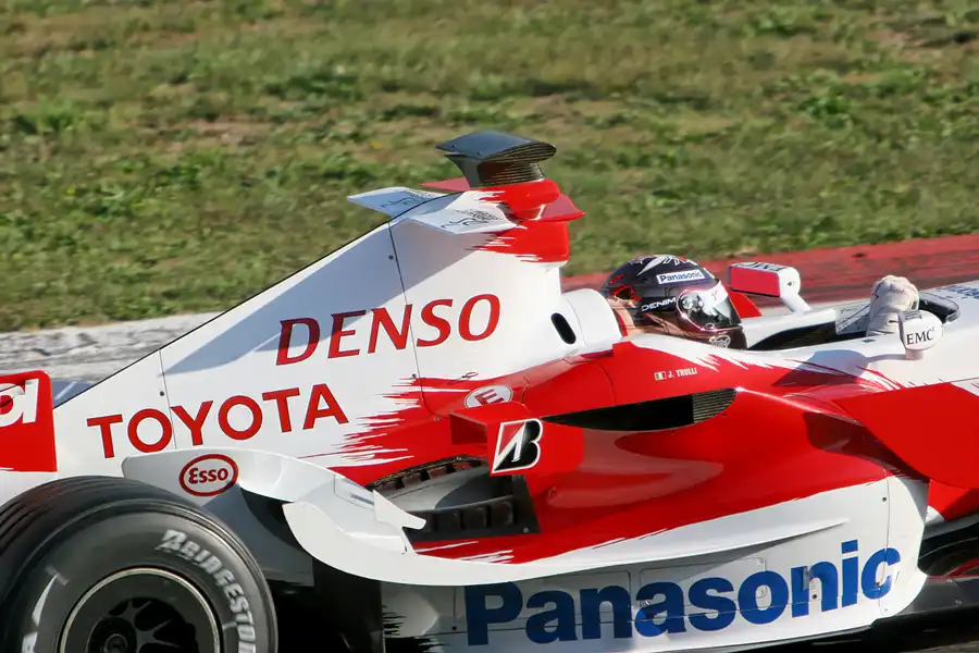 127 | 2006 | Barcelona | Toyota TF106B | Jarno Trulli | © carsten riede fotografie