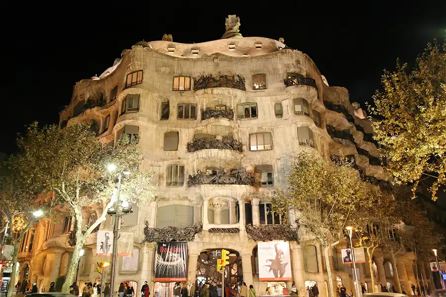 011 | 2006 | Barcelona | Casa Mila – La Pedrera (Gaudi) | © carsten riede fotografie