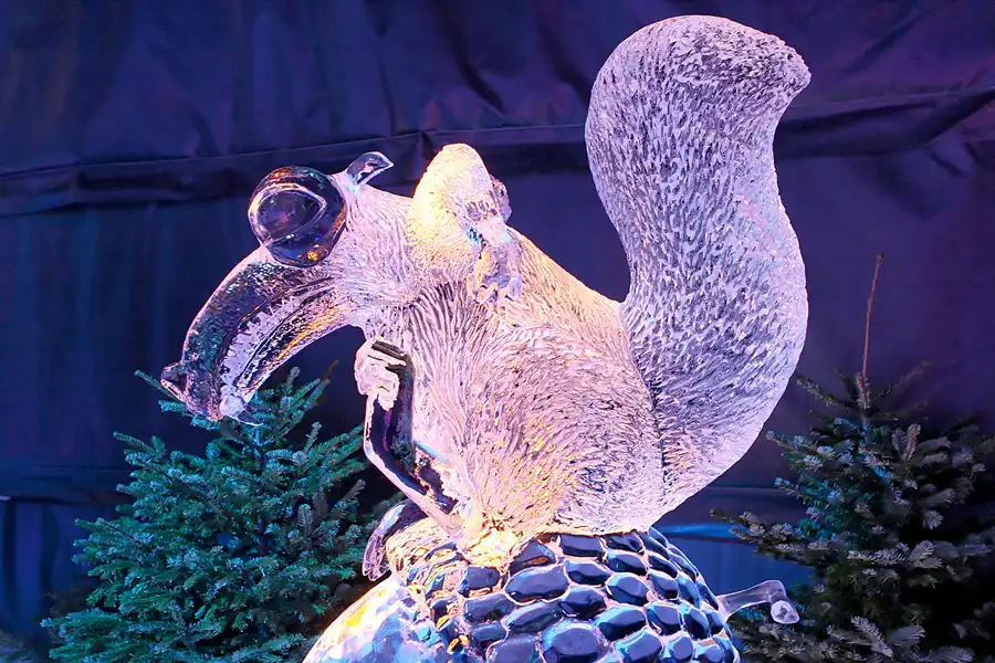 021 | 2006 | Lübeck | Ice World | © carsten riede fotografie