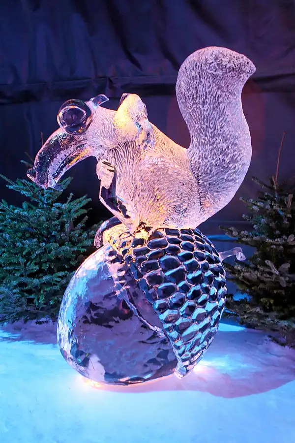 022 | 2006 | Lübeck | Ice World | © carsten riede fotografie