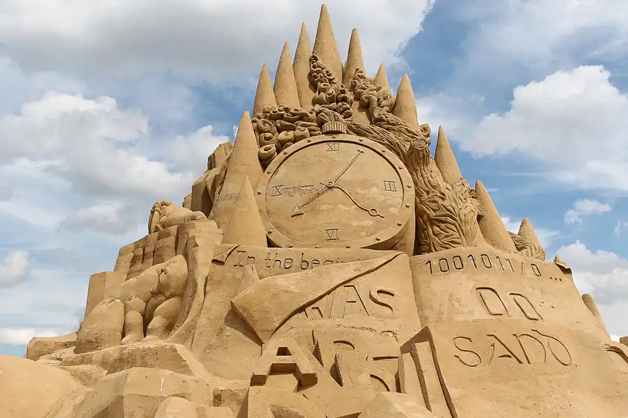 010 | 2007 | Berlin | Sandsation 07 – Internationales Sandskulpturenfestival | © carsten riede fotografie