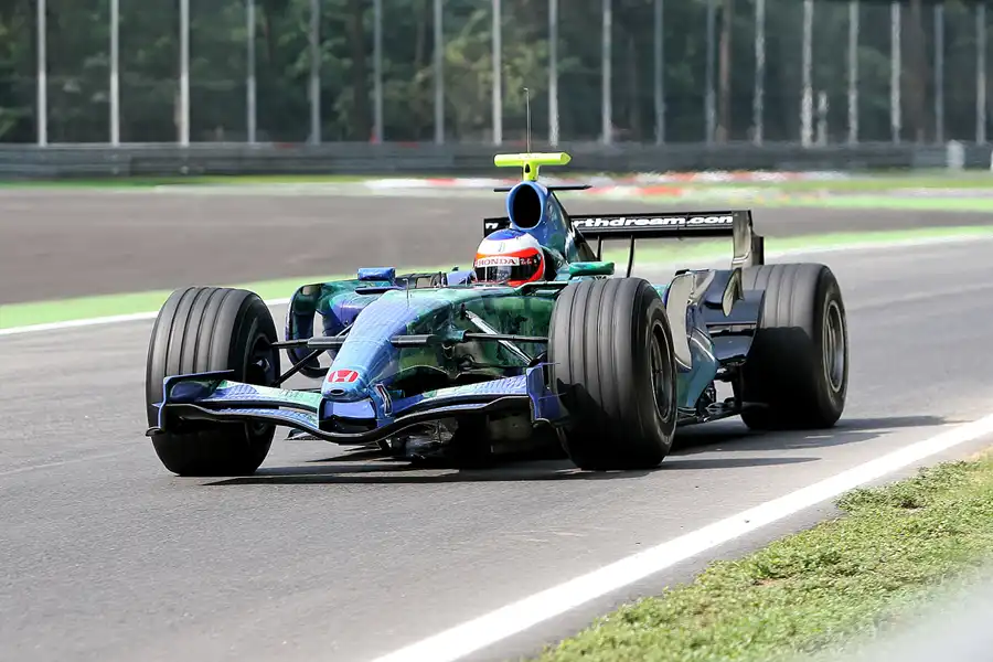 024 | 2007 | Monza | Honda RA107 | Rubens Barrichello | © carsten riede fotografie