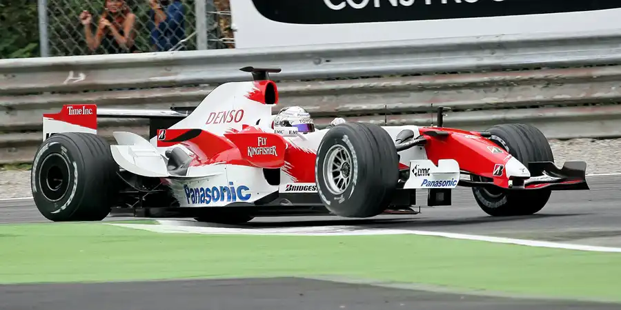 146 | 2007 | Monza | Toyota TF107 | Jarno Trulli | © carsten riede fotografie