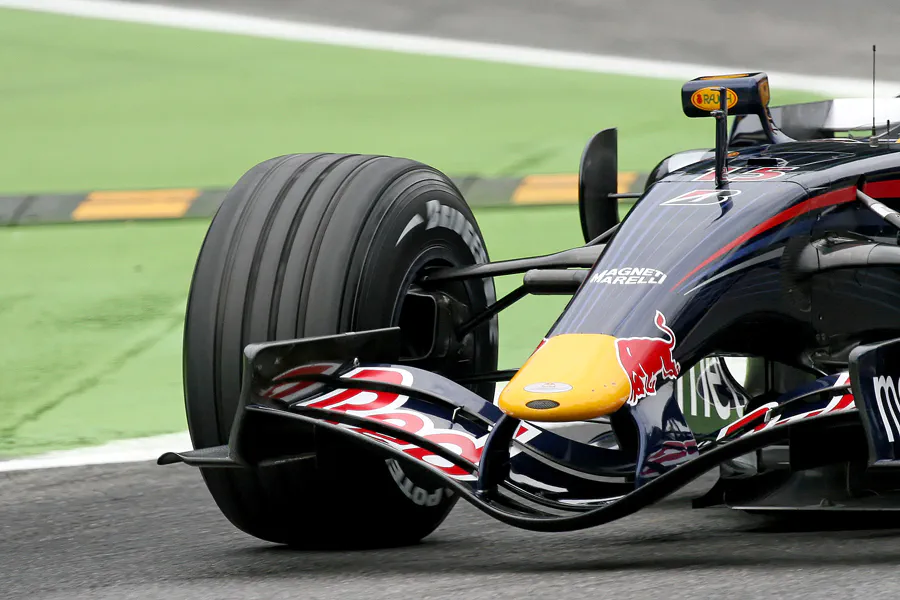 064 | 2007 | Monza | Red Bull-Renault RB3 | Mark Webber | © carsten riede fotografie