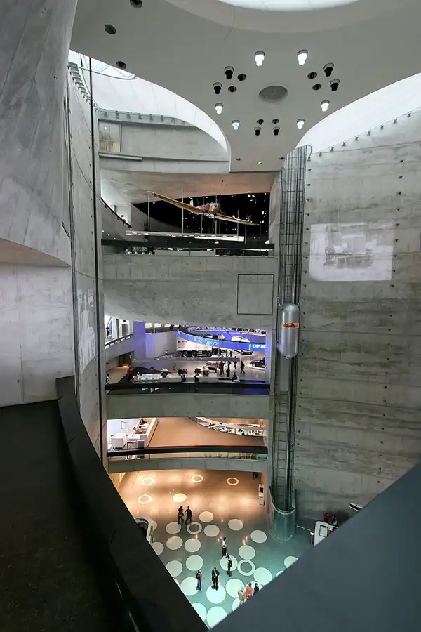 023 | 2007 | Stuttgart | Mercedes Benz Museum | © carsten riede fotografie