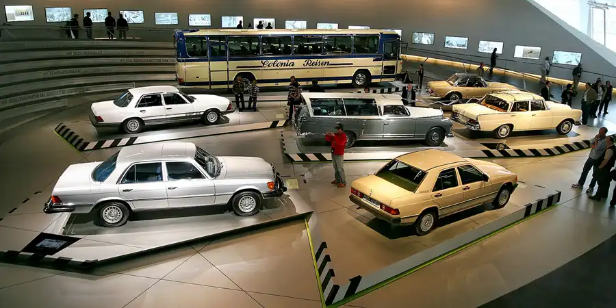 024 | 2007 | Stuttgart | Mercedes Benz Museum | © carsten riede fotografie