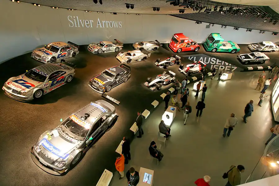 026 | 2007 | Stuttgart | Mercedes Benz Museum | © carsten riede fotografie