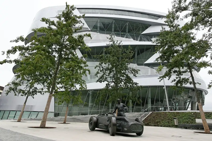 049 | 2007 | Stuttgart | Mercedes Benz Museum | © carsten riede fotografie