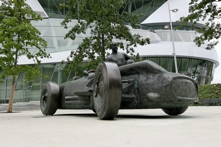 050 | 2007 | Stuttgart | Mercedes Benz Museum | © carsten riede fotografie