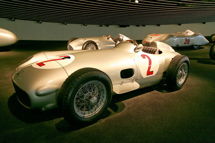 031 | 2007 | Stuttgart | Mercedes Benz Museum | © carsten riede fotografie