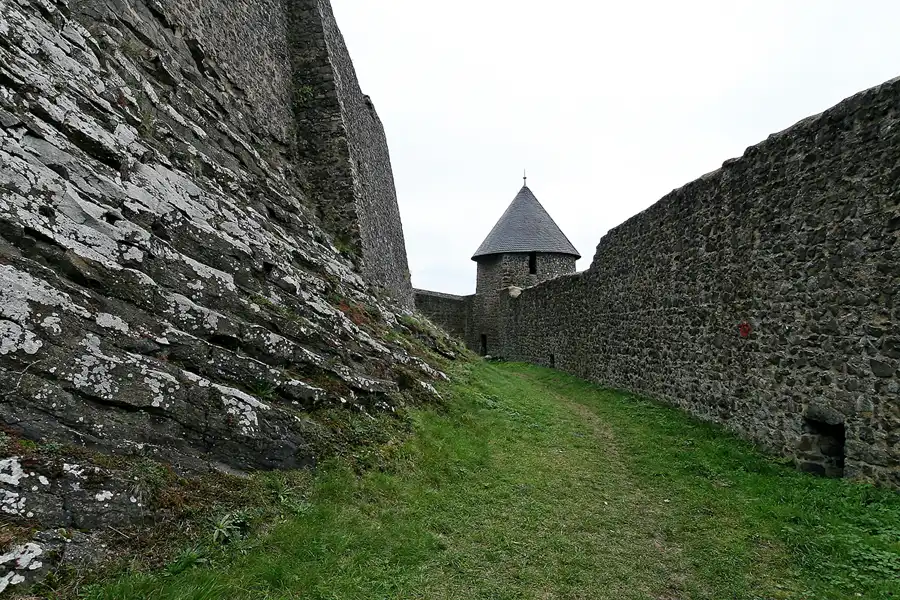 022 | 2007 | Nürburg | Burgruine | © carsten riede fotografie