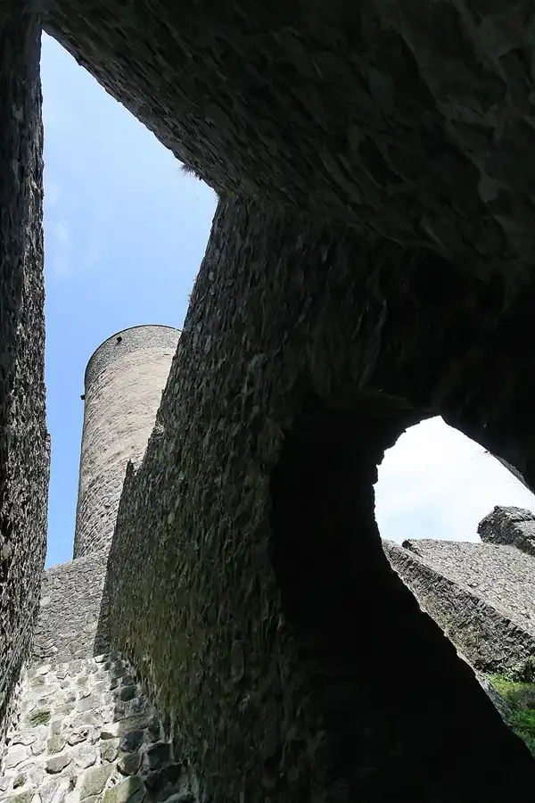 028 | 2007 | Nürburg | Burgruine | © carsten riede fotografie