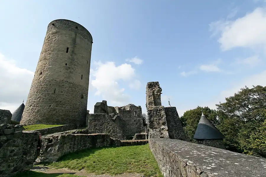 032 | 2007 | Nürburg | Burgruine | © carsten riede fotografie