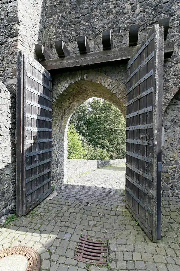 037 | 2007 | Nürburg | Burgruine | © carsten riede fotografie