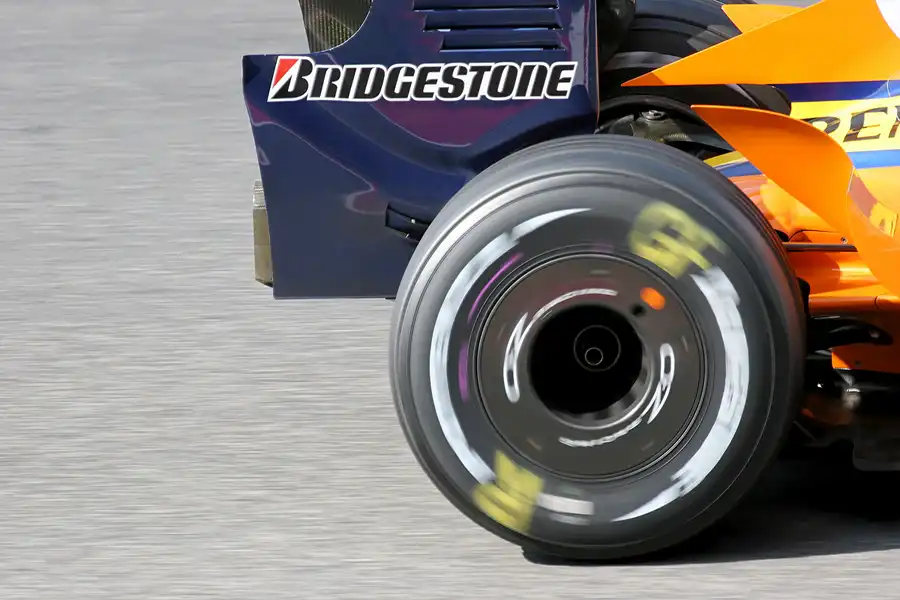 085 | 2007 | Spa-Francorchamps | Renault R27 | © carsten riede fotografie