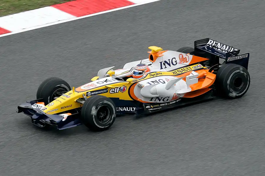 163 | 2008 | Barcelona | Renault R28 | Nelson Piquet Jr. | © carsten riede fotografie