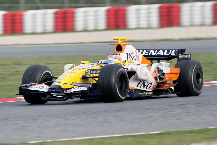 172 | 2008 | Barcelona | Renault R28 | Nelson Piquet Jr. | © carsten riede fotografie