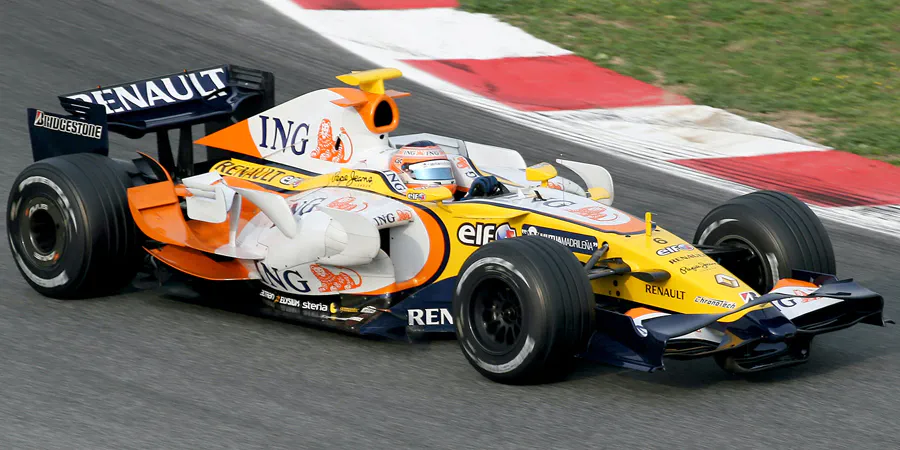 171 | 2008 | Barcelona | Renault R28 | Nelson Piquet Jr. | © carsten riede fotografie