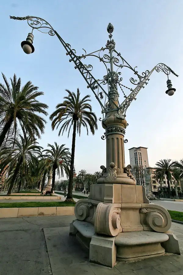 099 | 2008 | Barcelona | Passeig Lluis Companys | © carsten riede fotografie