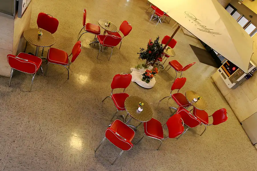 013 | 2008 | Berlin | Flughafen Tempelhof | © carsten riede fotografie