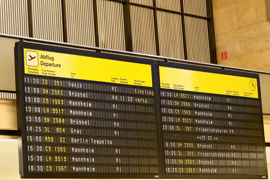 017 | 2008 | Berlin | Flughafen Tempelhof | © carsten riede fotografie