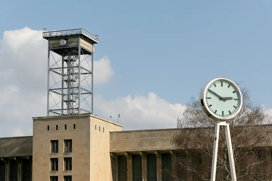 074 | 2008 | Berlin | Flughafen Tempelhof | © carsten riede fotografie