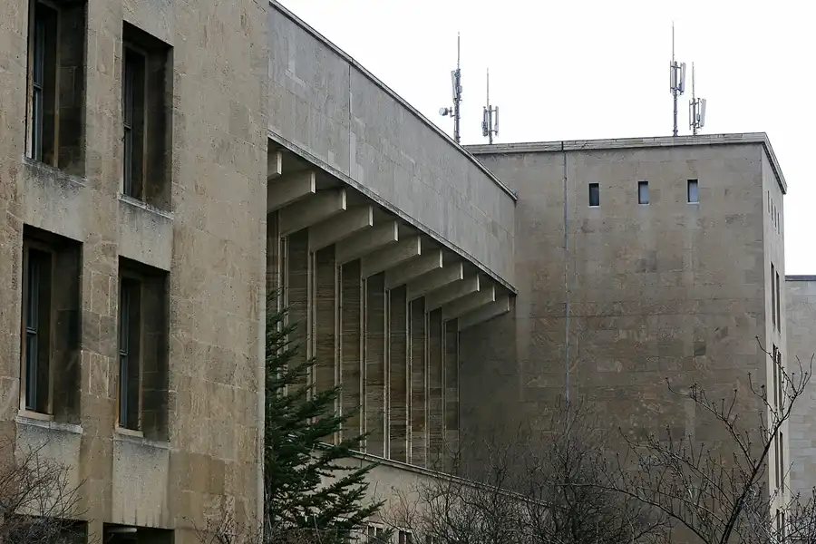 079 | 2008 | Berlin | Flughafen Tempelhof | © carsten riede fotografie