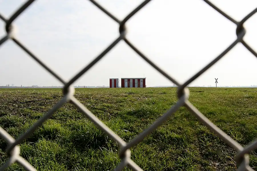 082 | 2008 | Berlin | Flughafen Tempelhof | © carsten riede fotografie
