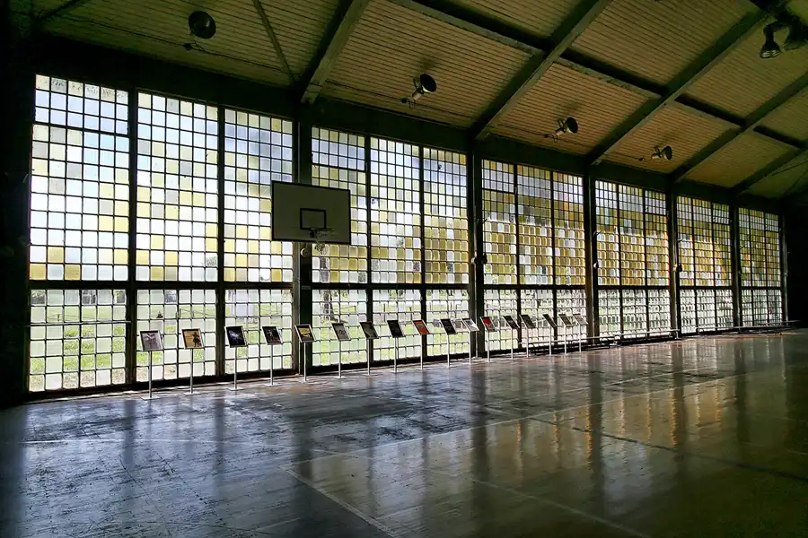 008 | 2008 | Elstal | Olympisches Dorf von 1936 – Die Sporthalle | © carsten riede fotografie