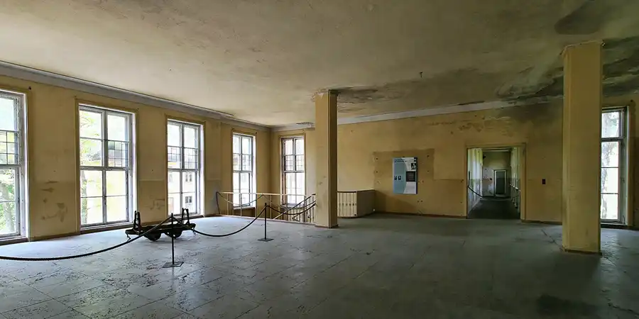 027 | 2008 | Elstal | Olympisches Dorf von 1936 – Das Hindenburghaus | © carsten riede fotografie