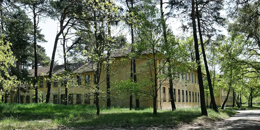 049 | 2008 | Elstal | Olympisches Dorf von 1936 – Das Hindenburghaus | © carsten riede fotografie
