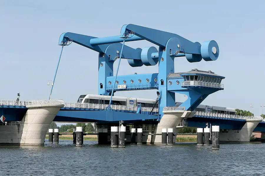 173 | 2008 | Wolgast | Peenebrücke | © carsten riede fotografie