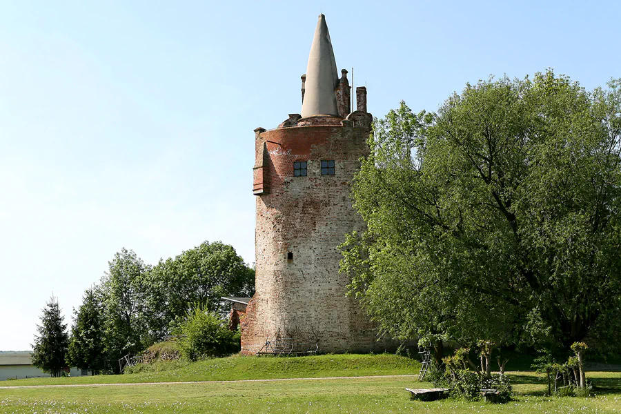 055 | 2008 | Klempenow | Burg | © carsten riede fotografie