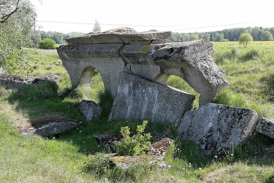 009 | 2008 | Peenemünde | Heeresversuchsanstalt – Bunker in den Peenewiesen | © carsten riede fotografie