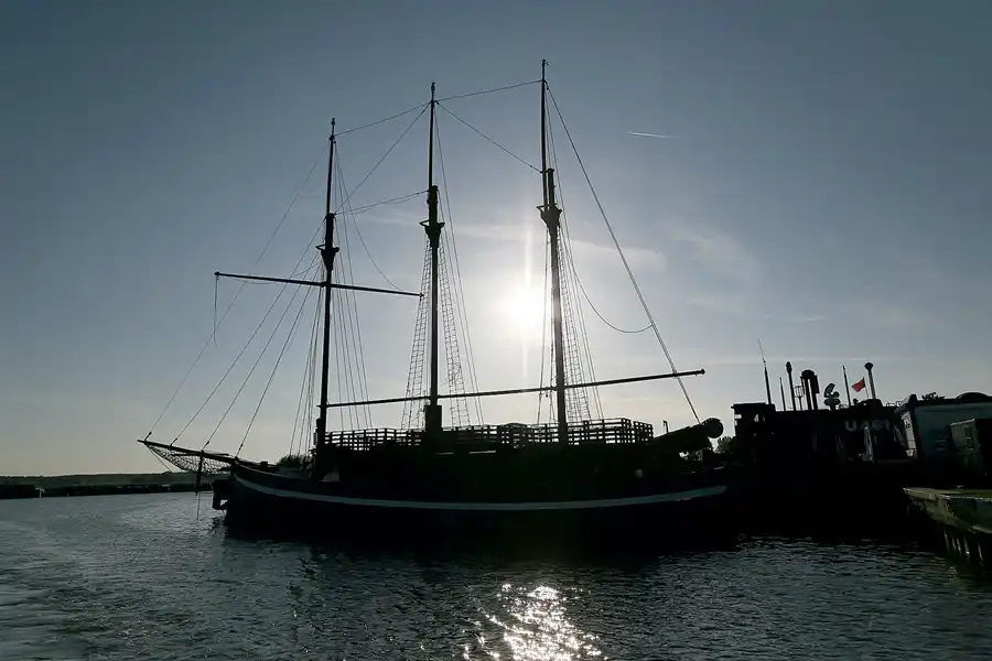 070 | 2008 | Peenemünde | Haupthafen | © carsten riede fotografie