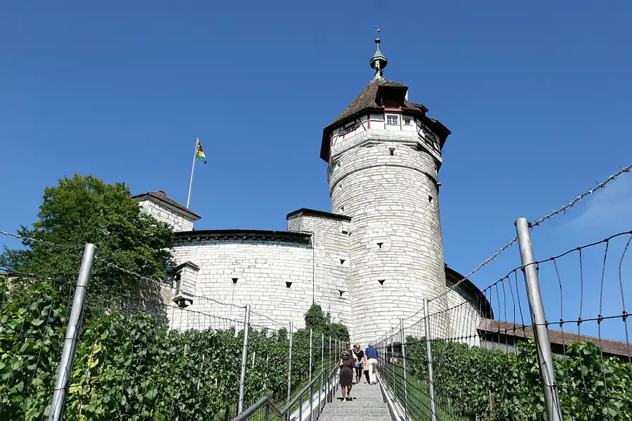 011 | 2008 | Schaffhausen | © carsten riede fotografie